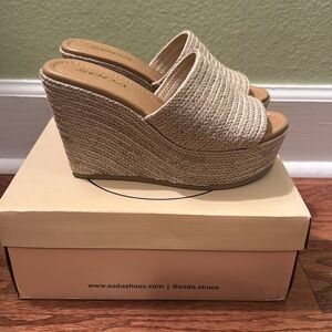 Soda Women's Tan Woven Platform Slides